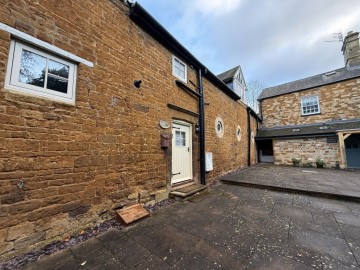 image of 16, Hunting Lodge Mews